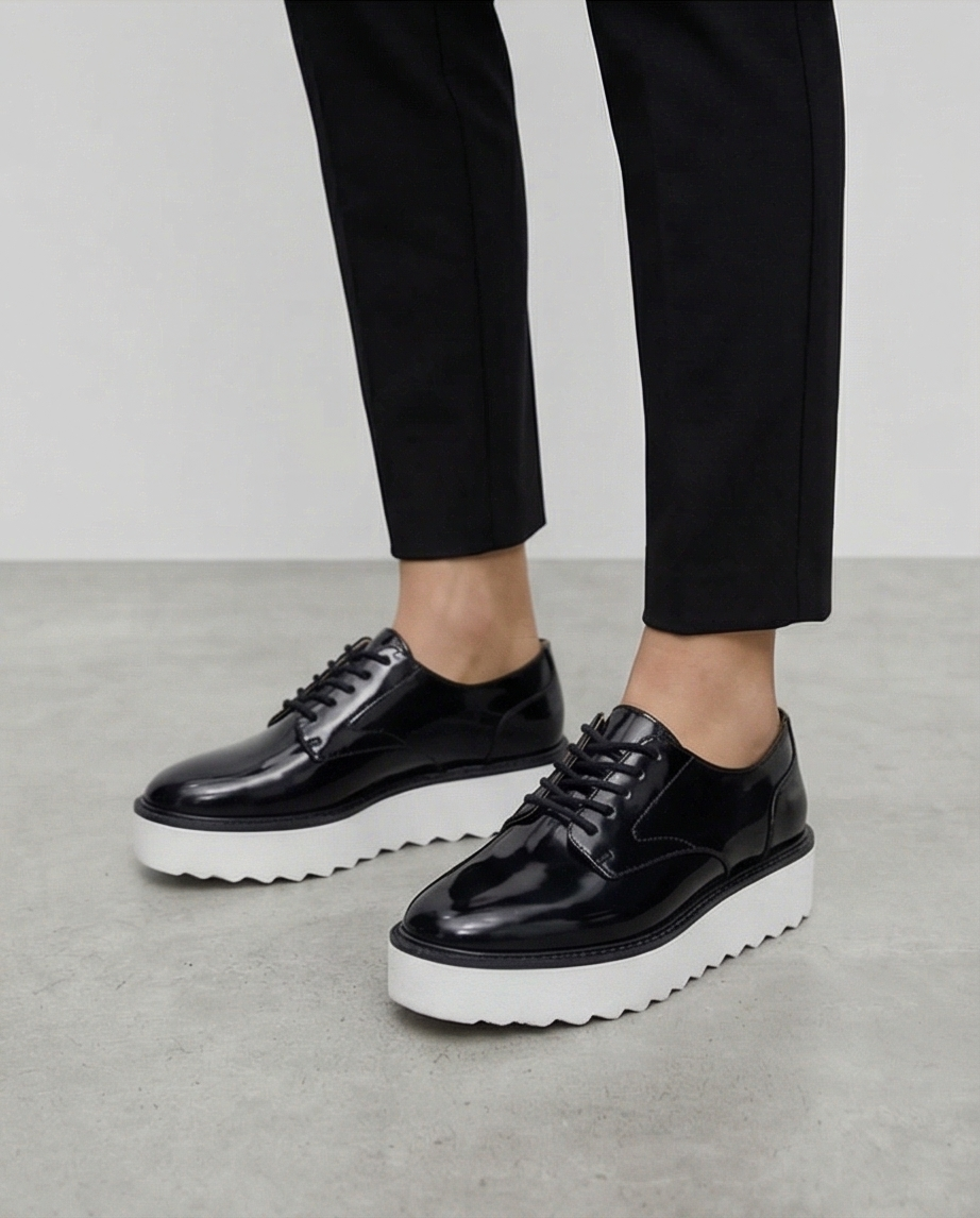 Zara chaussures basses taille 39 comme neuves