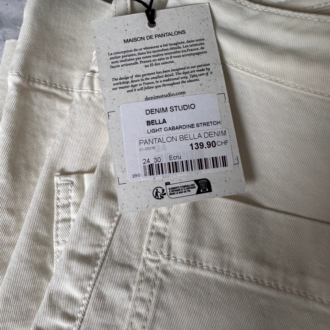 Pantalon Denim - Neuf - 24