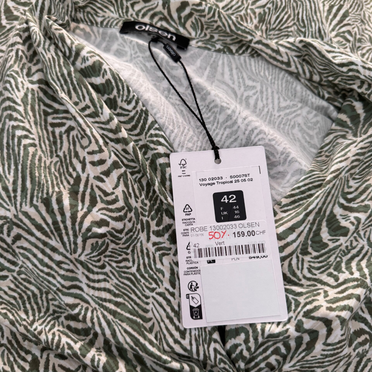 VENDUE  Robe Olsen - neuve  - 42
