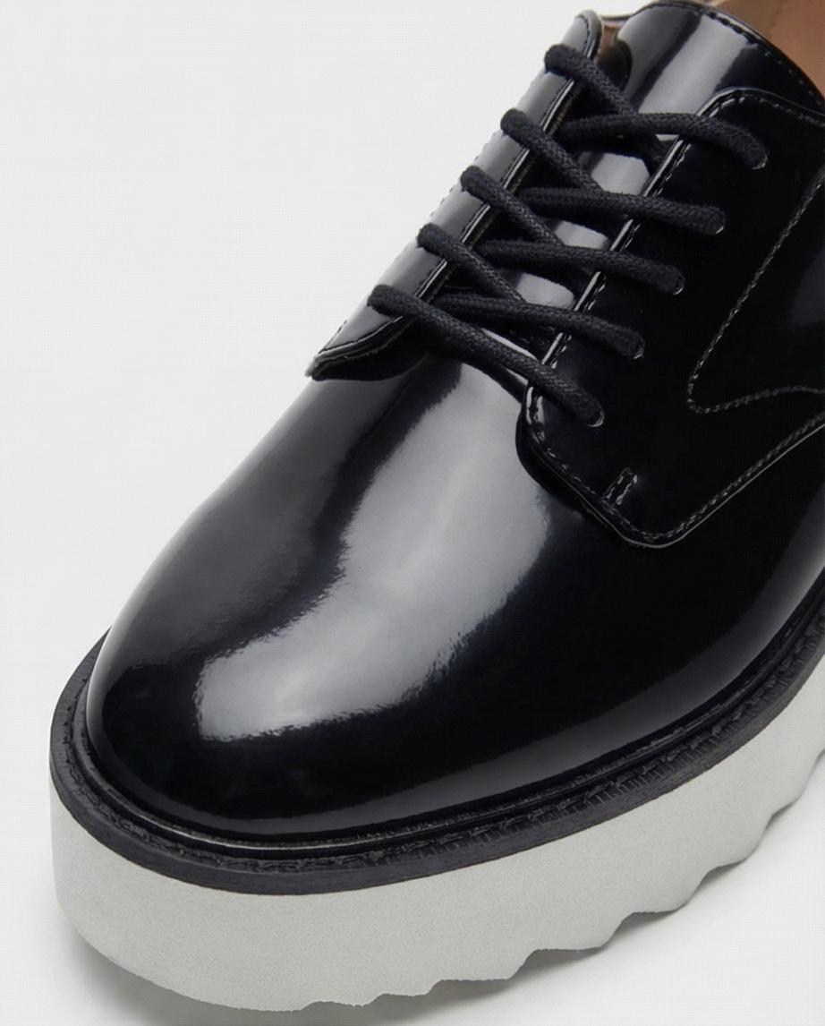 Zara chaussures basses taille 39 comme neuves