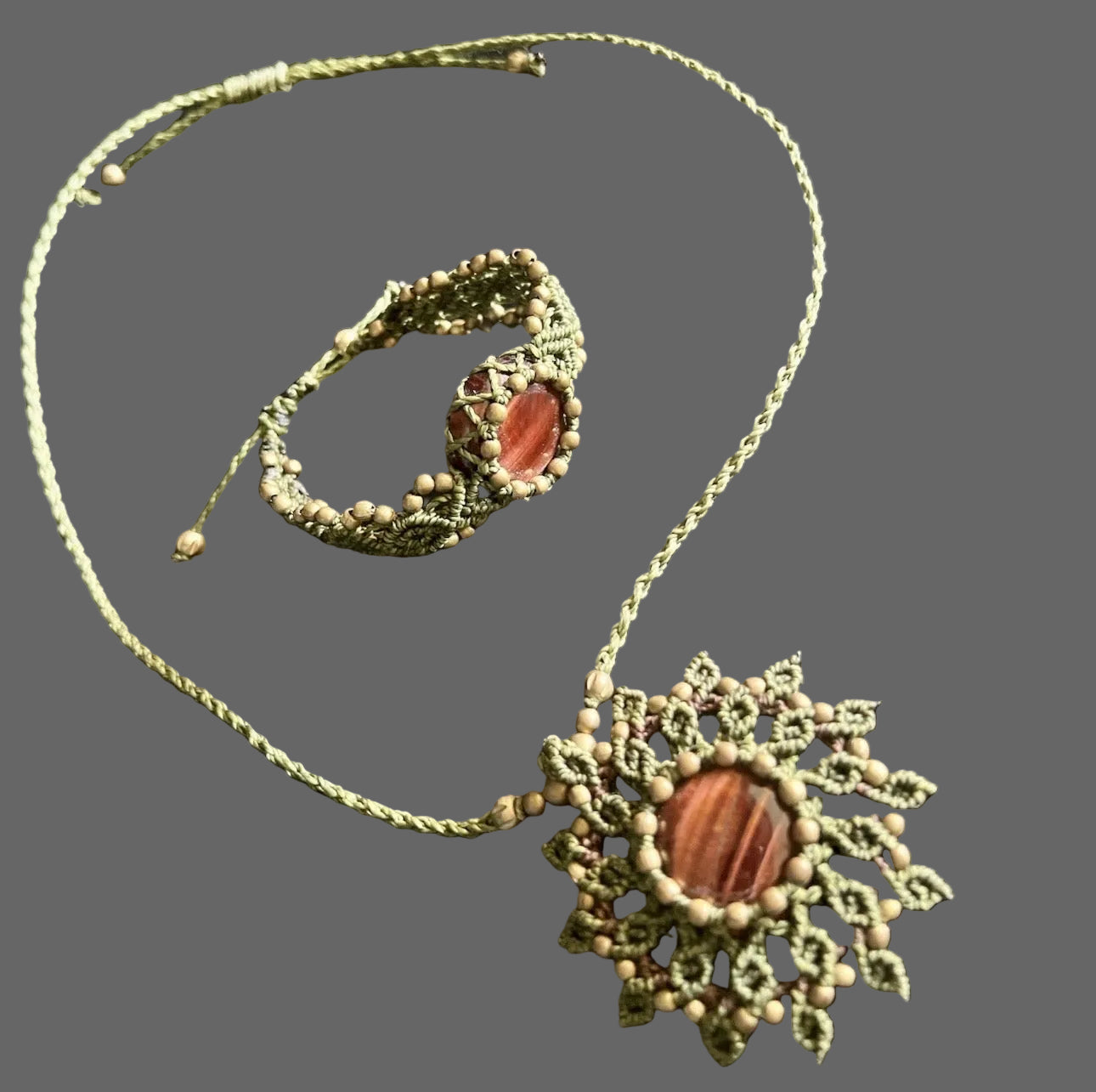 Lot, collier et bracelet en macramé, fait main, neuf