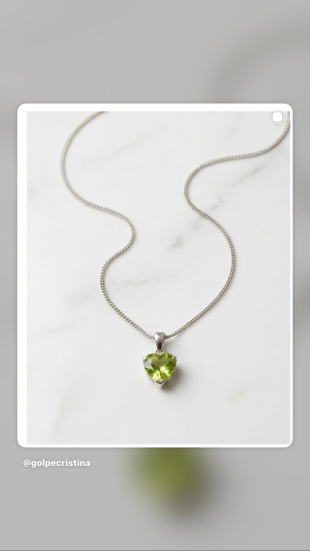 Collier en argent avec péridot