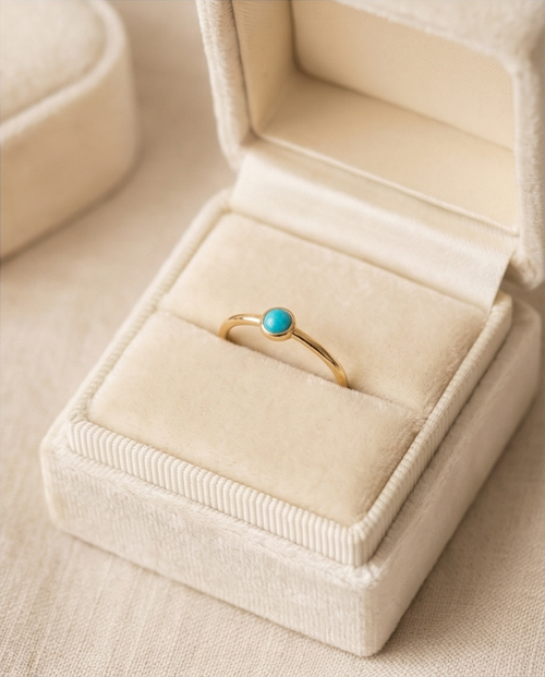 Bague fine et élégante en plaqué or neuve