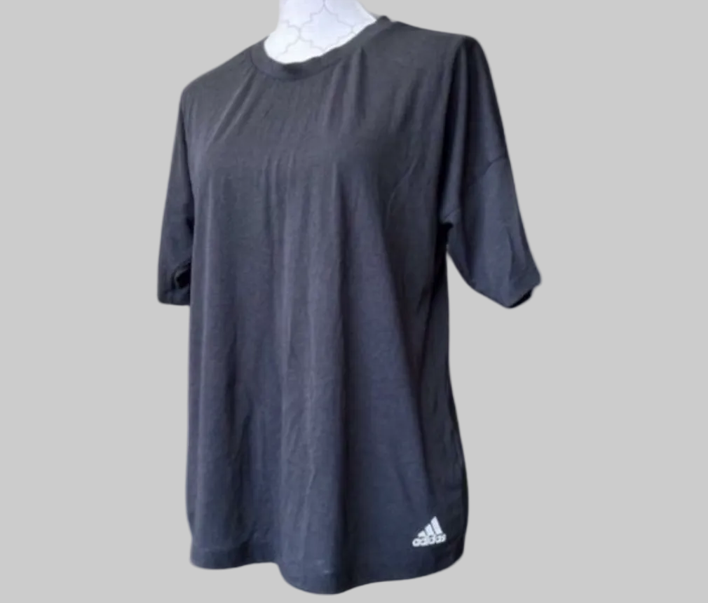 ADIDAS T-shirt - neuf - M