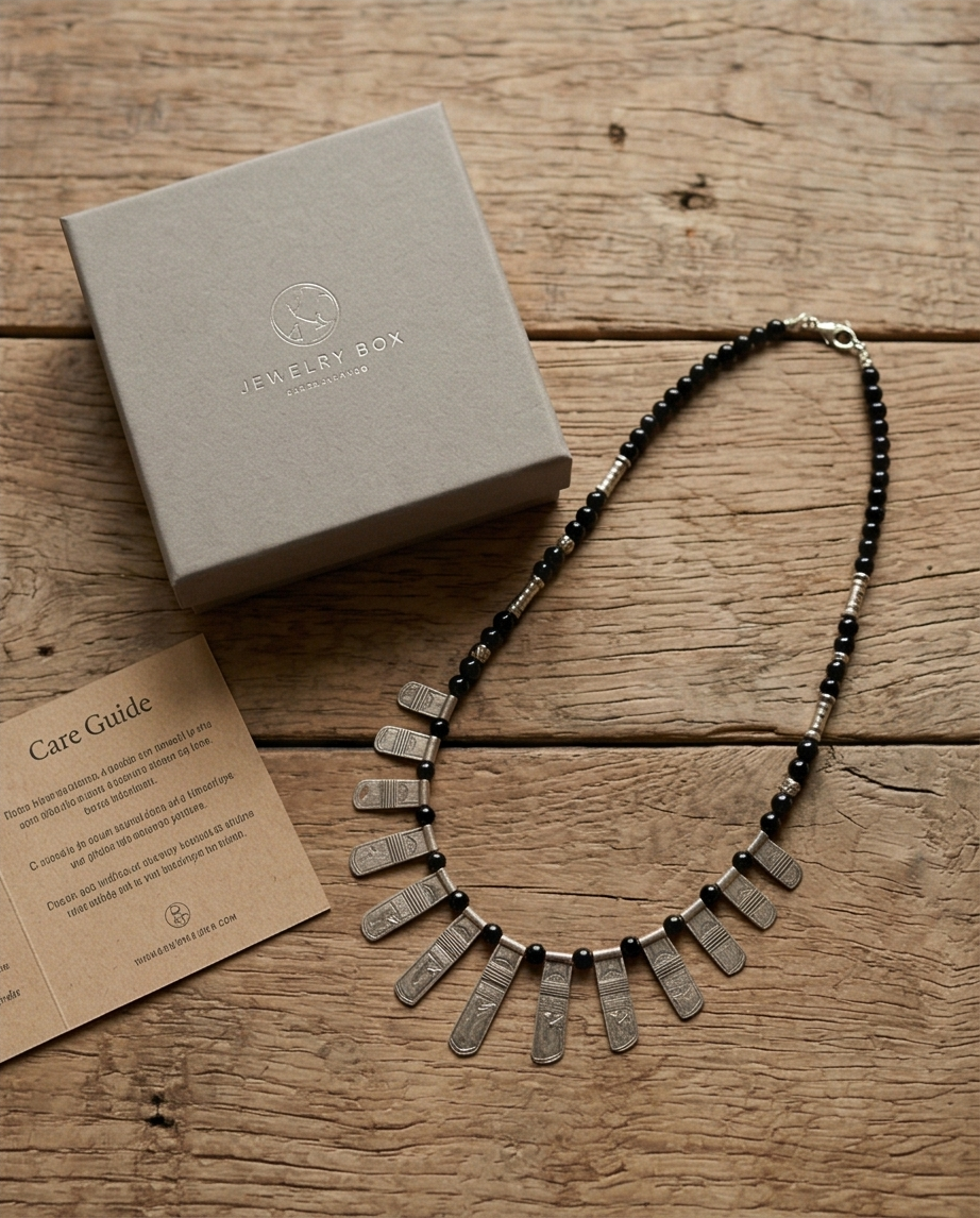 Collier éthique en argent neuf