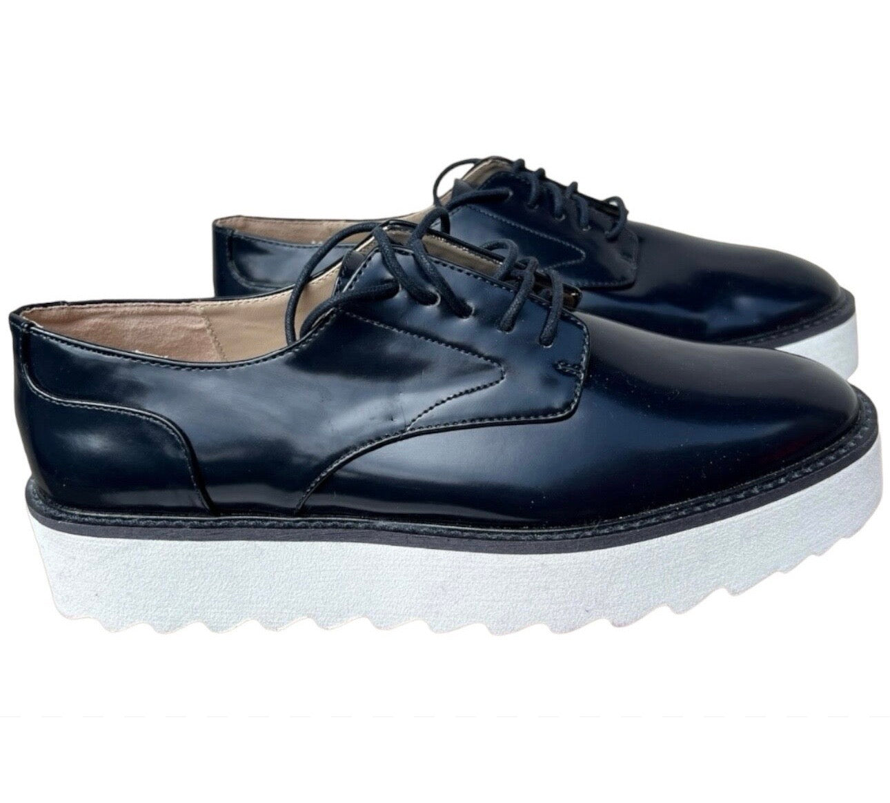 Zara chaussures basses taille 39 comme neuves